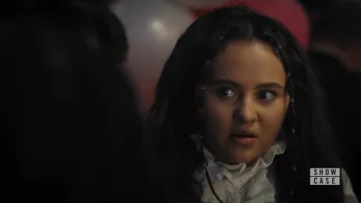 Naomi-E9.Keep Your Friends Close