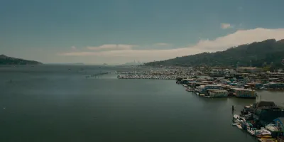 A Última Coisa Que Ele Me Falou-E1.Protect Her