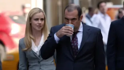 Suits-E9