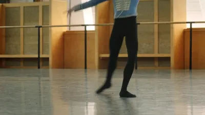 Me Encontra em Paris-E24.This Is It