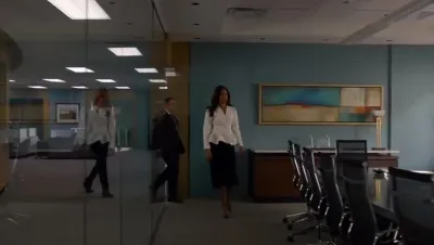 Suits-E2