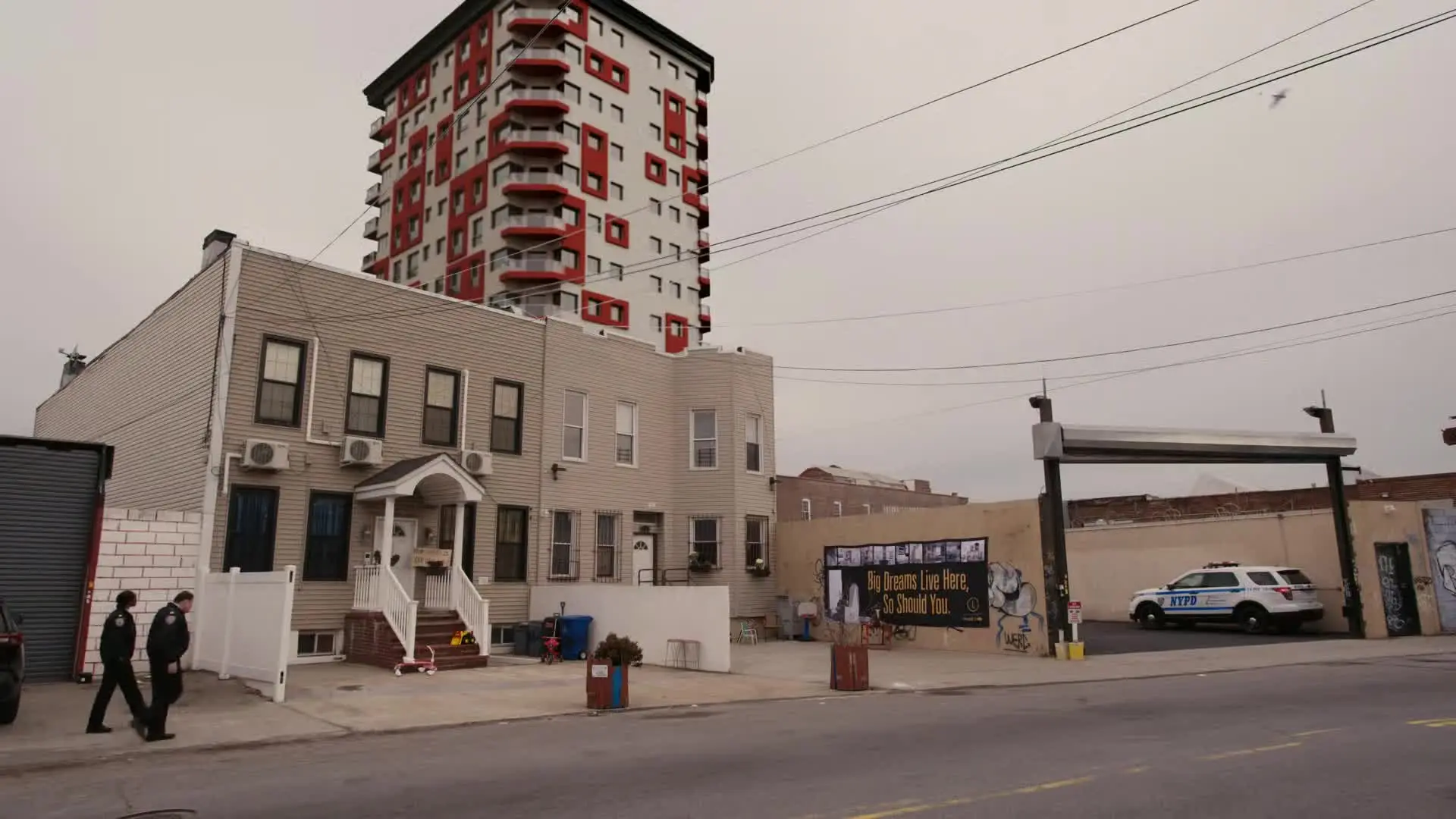 E15.There Goes the Neighborhood
