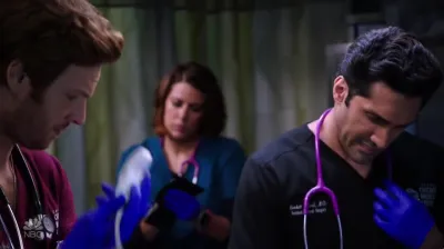 Chicago Med: Atendimento de Emergência-E6.It's All in the Family
