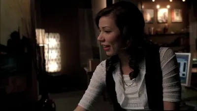 Bones-E16