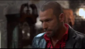 Cena do episódio 4 de Senhor dos Céus