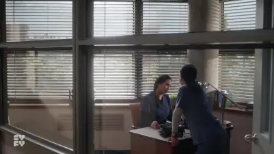 Resident Alien-E1.Old Friends