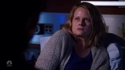 Chicago Med: Atendimento de Emergência-E10.Guess It Doesn't Matter Anymore