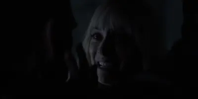 Batwoman-E8.A Mad Tea-Party