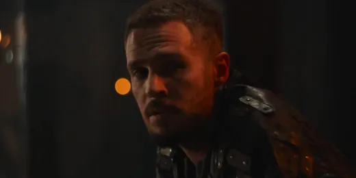 E8