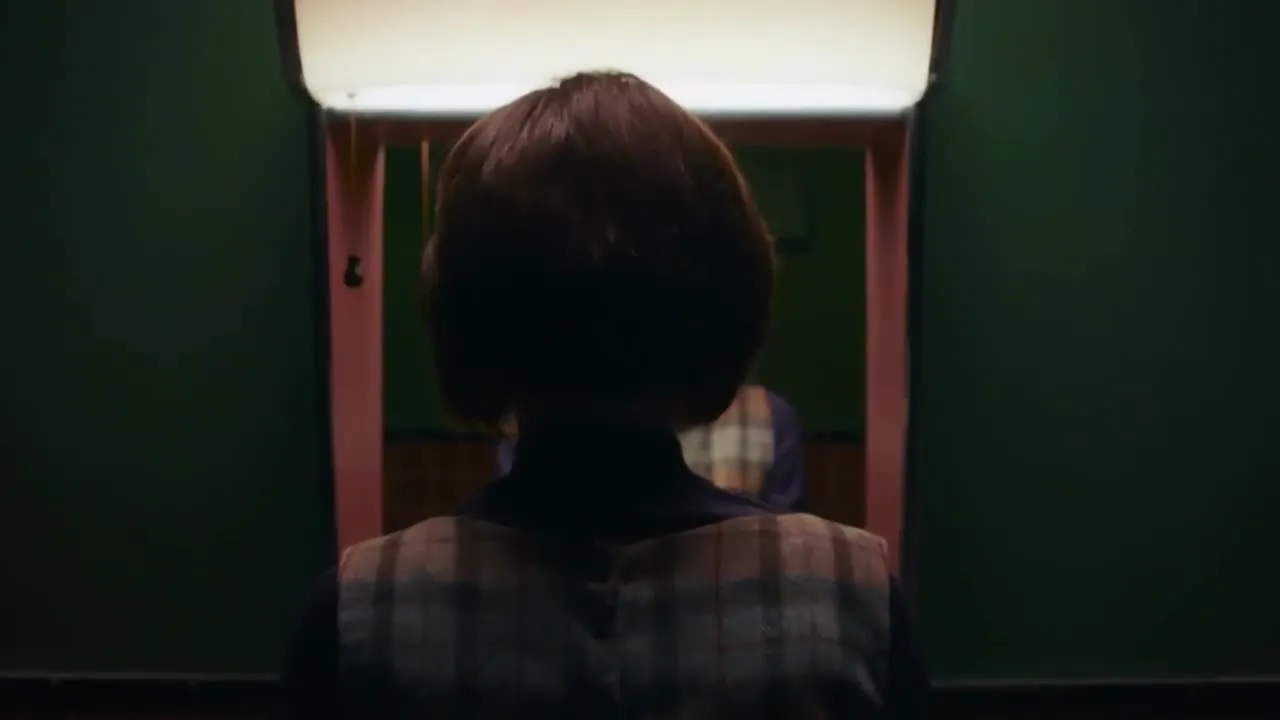 E4