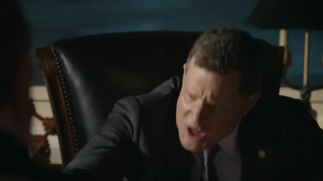 E8