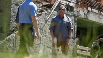 Caçando Hitler-E4.150 Feet Below