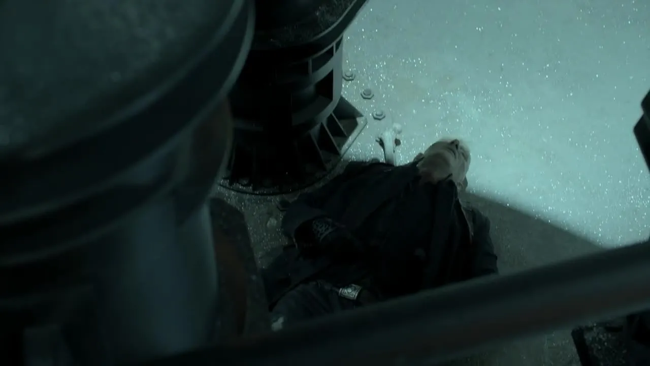 E3