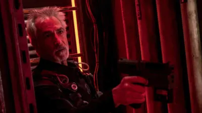 The Expanse-E10