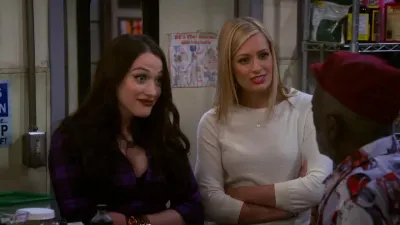 Duas Garotas em Apuros-E6