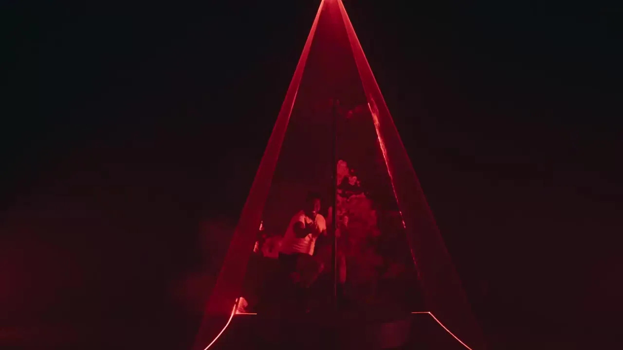 E9