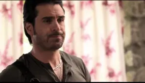 Cena do episódio 33 de Senhor dos Céus