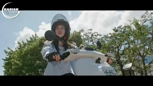 E8