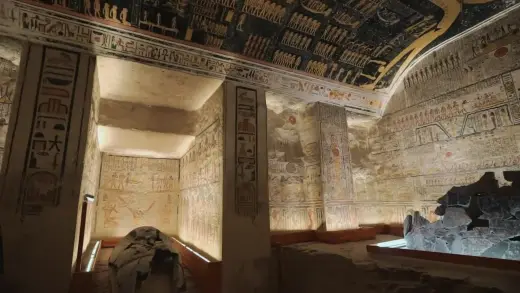 E10.The Puzzling Pyramids of Egypt