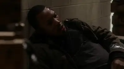 E8