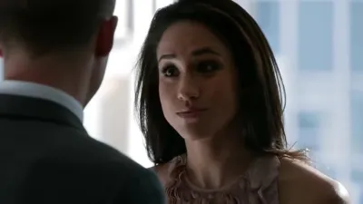 Suits-E10