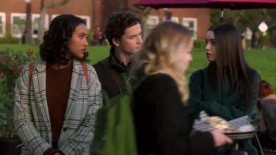 Pretty Little Liars: As Perfeccionistas-E10.Enter the Professor
