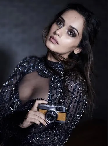 Manushi Chhillar