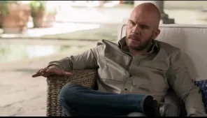 Cena do episódio 68 de Senhor dos Céus