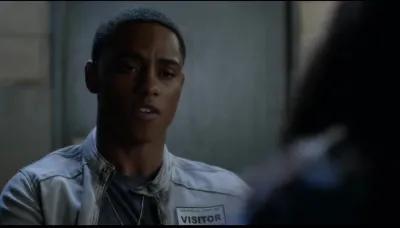 Famous in Love-E6