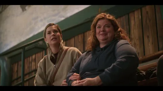 E4.Hockey Moms