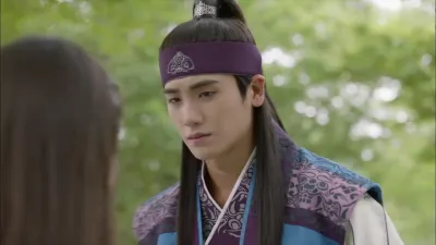 Hwarang: O Poeta Guerreiro-None