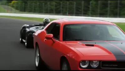 E8