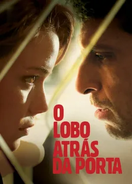 O Lobo Atrás da Porta