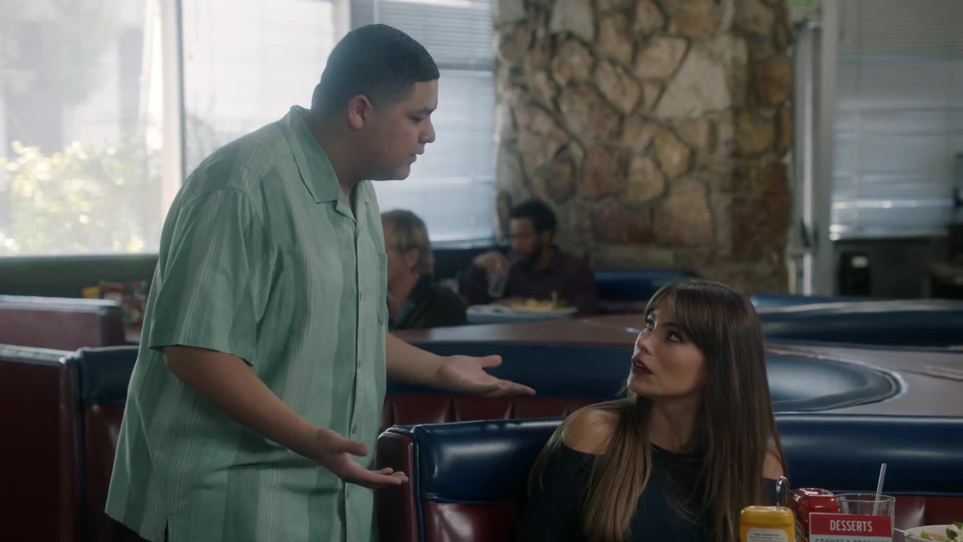 Família Moderna Episódio 8