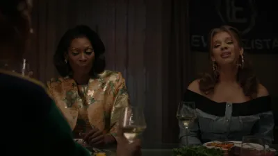 Pose-E5.Something Borrowed, Something Blue