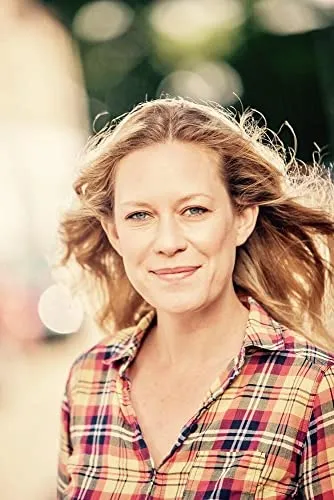 Anna Crilly