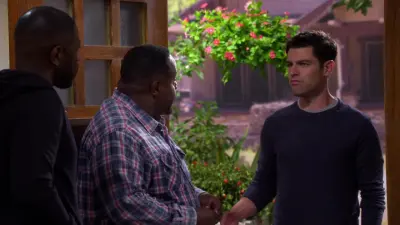 The Neighborhood-E5.Welcome to Game Night