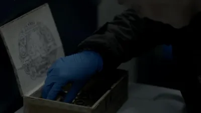 - Além de um Crime-E8