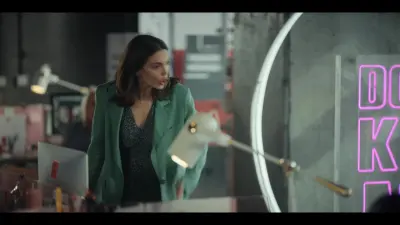 E4.Face-off