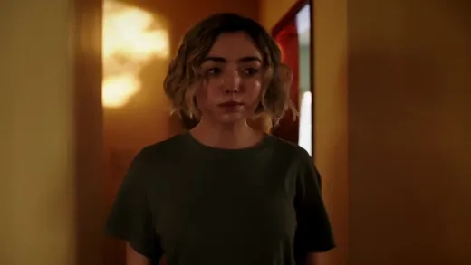 E4