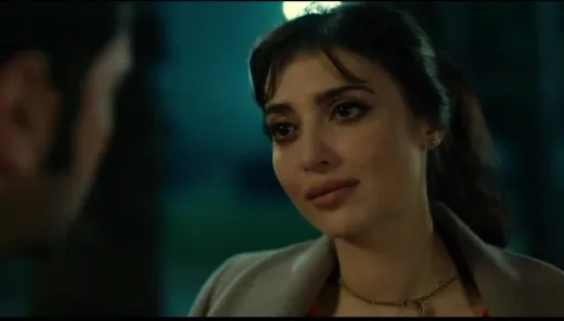 E8