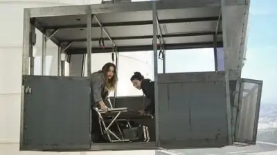 Scorpion: Serviço de Inteligência-E20