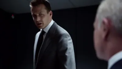Suits-E6