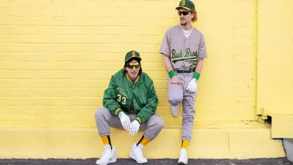 Movie Poster: Lonely Island e os Irmãos Bash