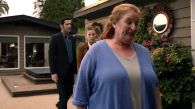 Lucifer-E1.Everything's Coming Up Lucifer