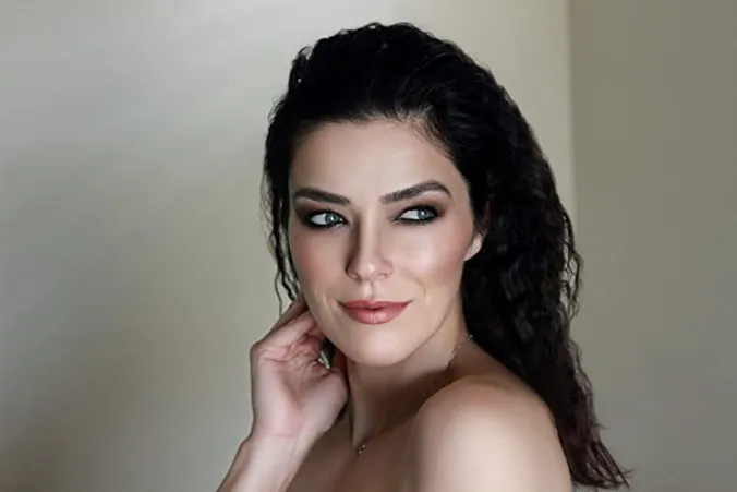 Adrianne Curry