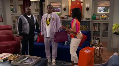 A Boa Vizinhança-E17.Welcome to Bro Money, Bro Problems