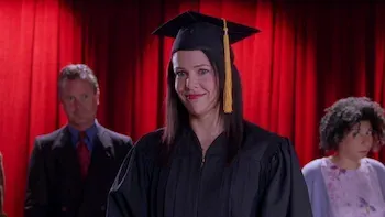 Gilmore Girls: Tal Mãe, Tal Filha-A formatura de Lorelai