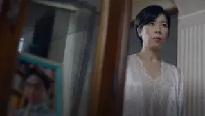 Cena do episódio 9 de Para Sempre Camélia