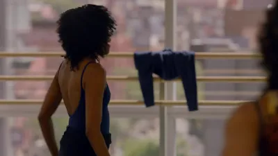 Pose-E8.Mother of The Year